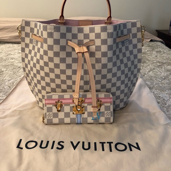 Meet your Posher, Jennifer - Picture 3 of 7